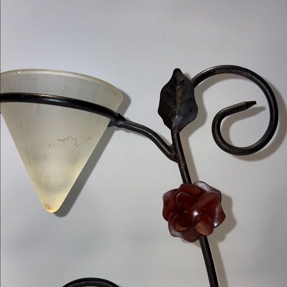 Elegant Iron Candle Holders with frosted Glass - Picture 5 of 9